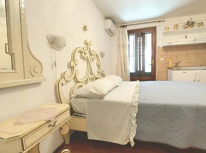 Riva Apartman Molunat